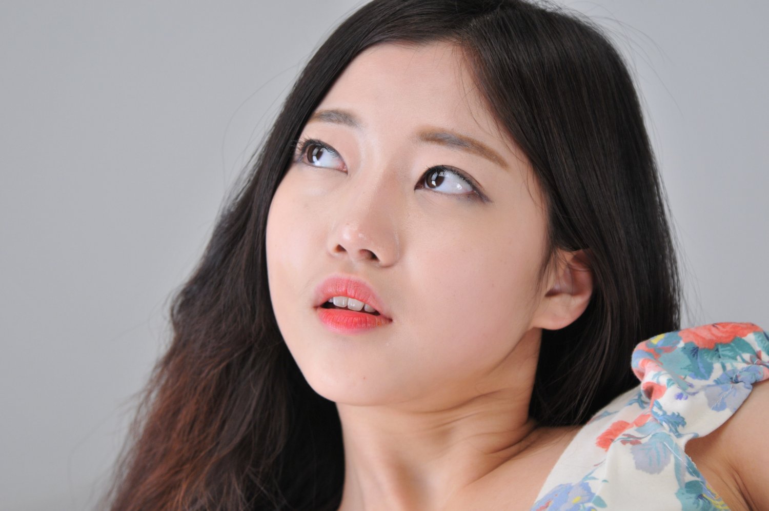 Asian model has big labia minora #y72lDPj9