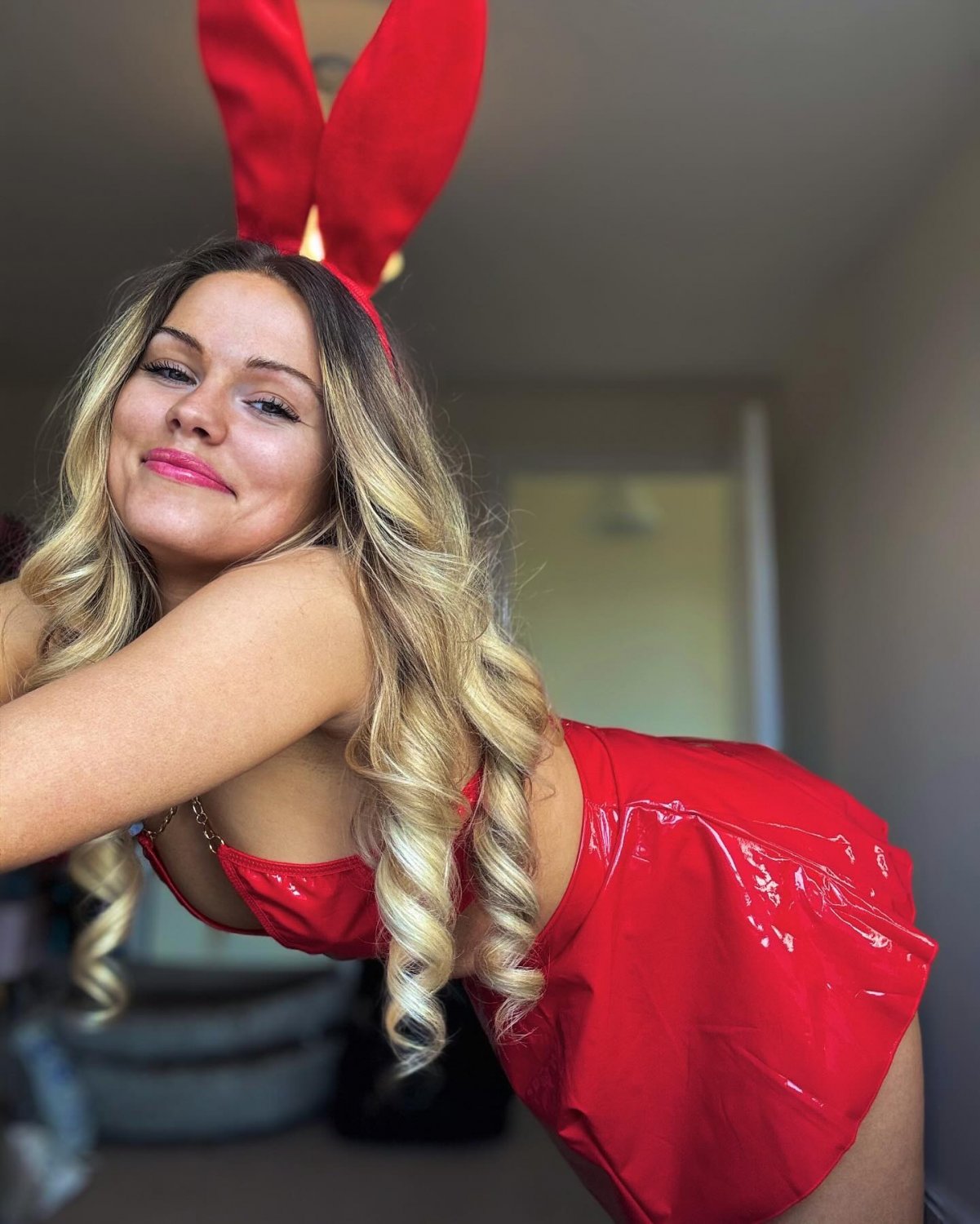 Sexy babe in PVC #t72hZgPD