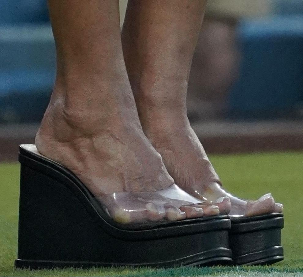 Tia-Carrere-Feet-616809 #vm3pgwEd