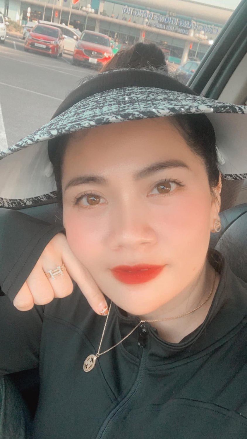 Kim Hoàn nứng lồn thèm cặc. https://www.tiktok.com/@kimhoan237?_r=1&_t=ZS-93HFB3o2zsS #I0JBbfzM